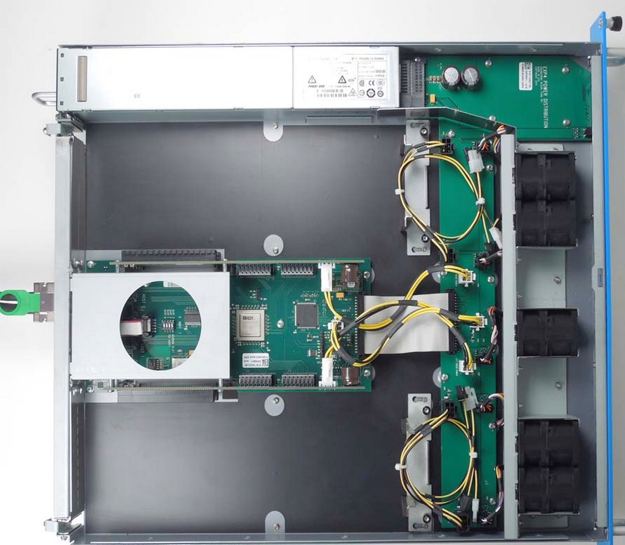 EDT EXP4 1U expansion system, four PCI Express x8 slots Zerif